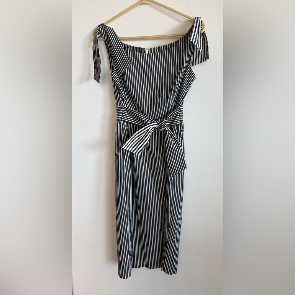 Milly "Candice" Black/White dress in striped shirting
Size 6
